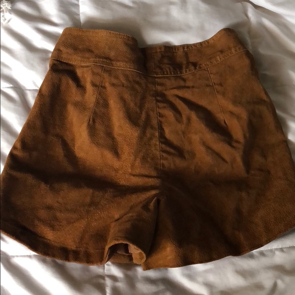 High Waisted Shorts - Picture 3 of 4